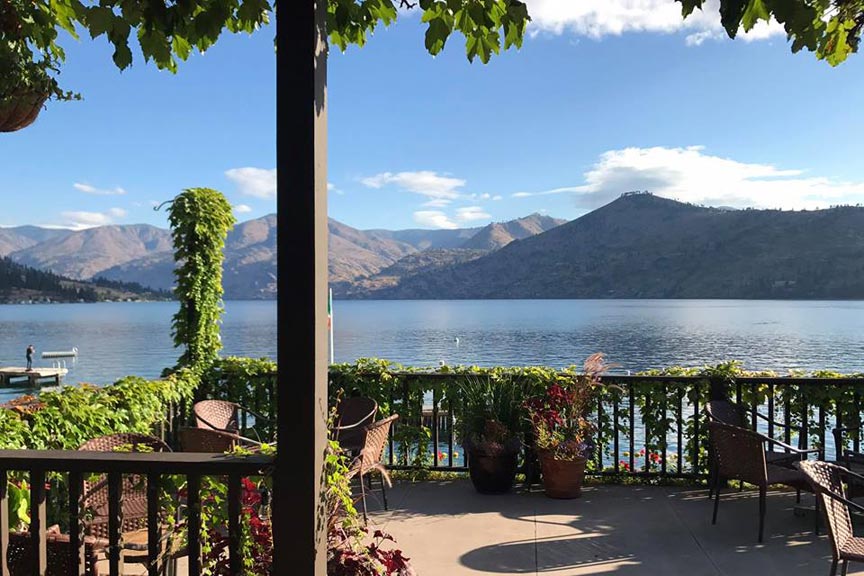 Take advantage of the Summer Lodging Special at Kellys Resort on Lake Chelan