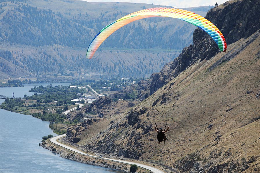 Paraglide Chelan flight over Chelan Valley
